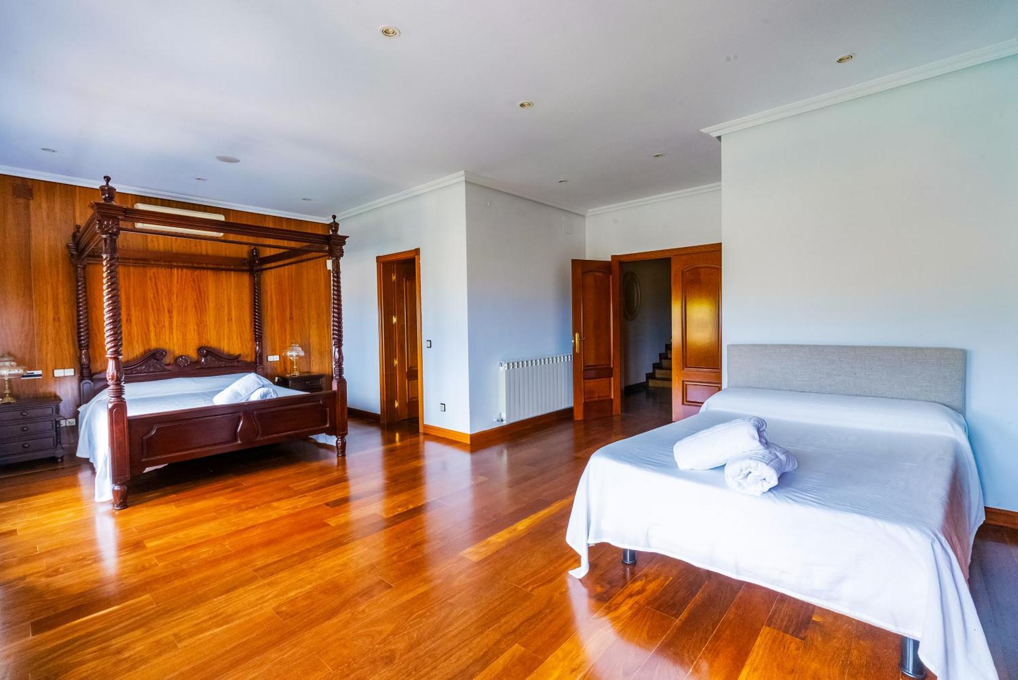 Mansion Con Jacuzzi A 40 Grados, Gran Piscina Y Padel Villa El Tiemblo Exterior photo